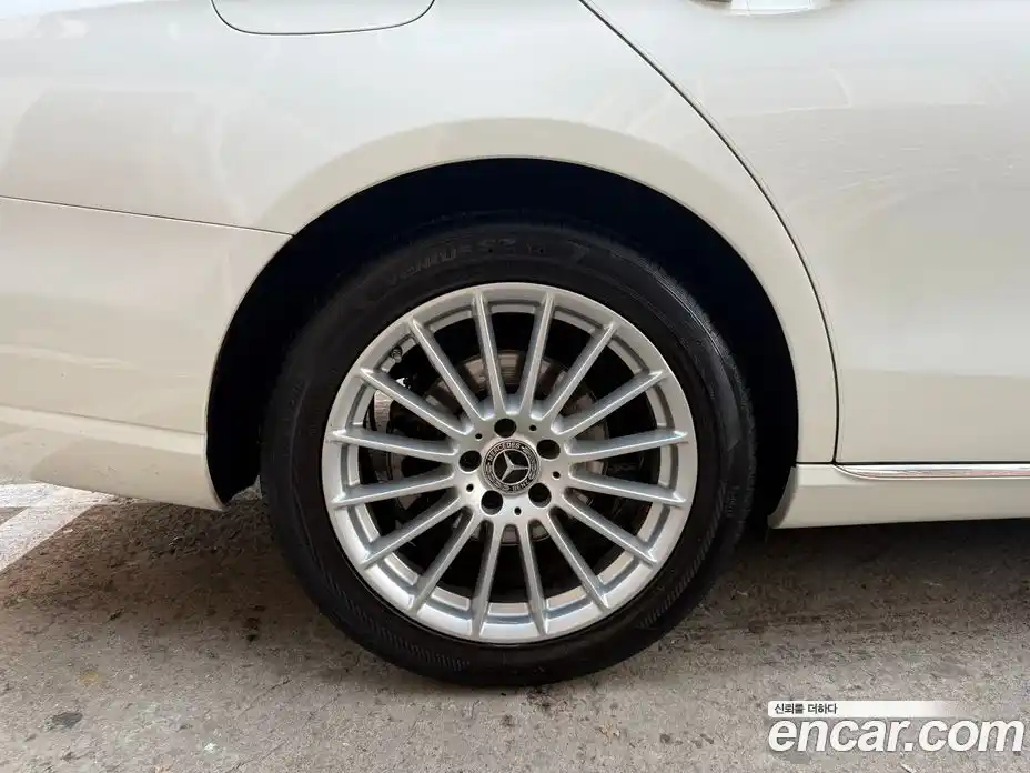 Mercedes-Benz E-Class 2021 2.0 Автомат в Москве № 142831, фото 5