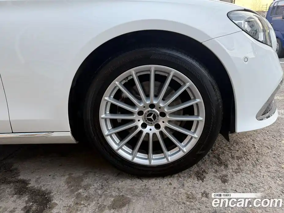 Mercedes-Benz E-Class 2021 2.0 Автомат в Москве № 142831, фото 7