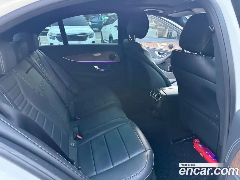 Mercedes-Benz E-Class 2021 2.0 Автомат в Москве № 142831, фото 9