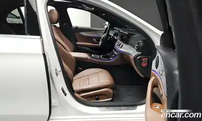 Mercedes-Benz E-Class 2021 2.0 Автомат в Москве № 142854, миниатюра 11