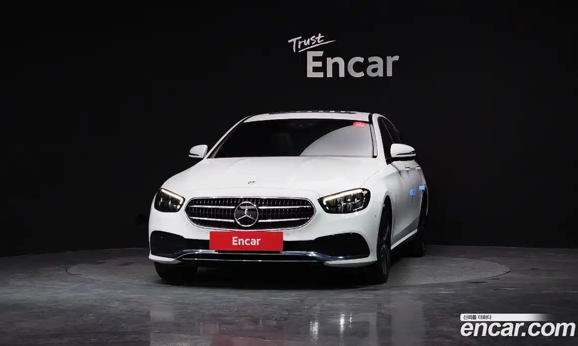 Mercedes-Benz E-Class 2021 2.0 Автомат в Москве № 142854, фото 3