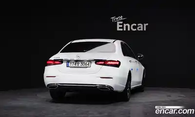 Mercedes-Benz E-Class 2021 2.0 Автомат в Москве № 142854, миниатюра 4