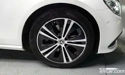 Mercedes-Benz E-Class 2021 2.0 Автомат в Москве № 142854, миниатюра 5