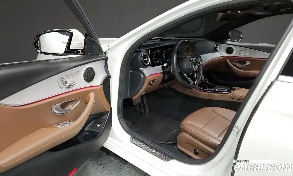 Mercedes-Benz E-Class 2021 2.0 Автомат в Москве № 142854, фото 10