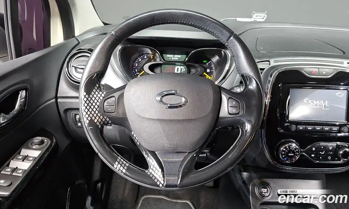 Renault QM3 2016 1.5 Автомат в Москве № 148617, фото 15