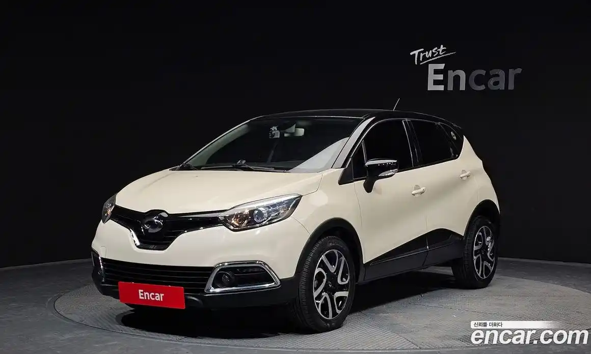 Renault QM3 2016 1.5 Автомат в Москве № 148617, фото 2