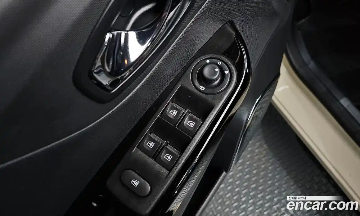 Renault QM3 2016 1.5 Автомат в Москве № 148617, фото 8