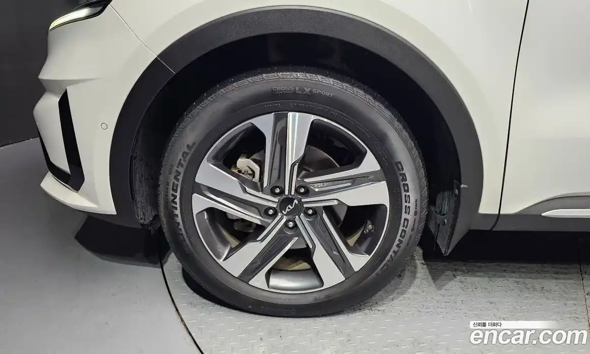 Kia Sorento 2023 1.6 Автомат в Москве № 15002, фото 1