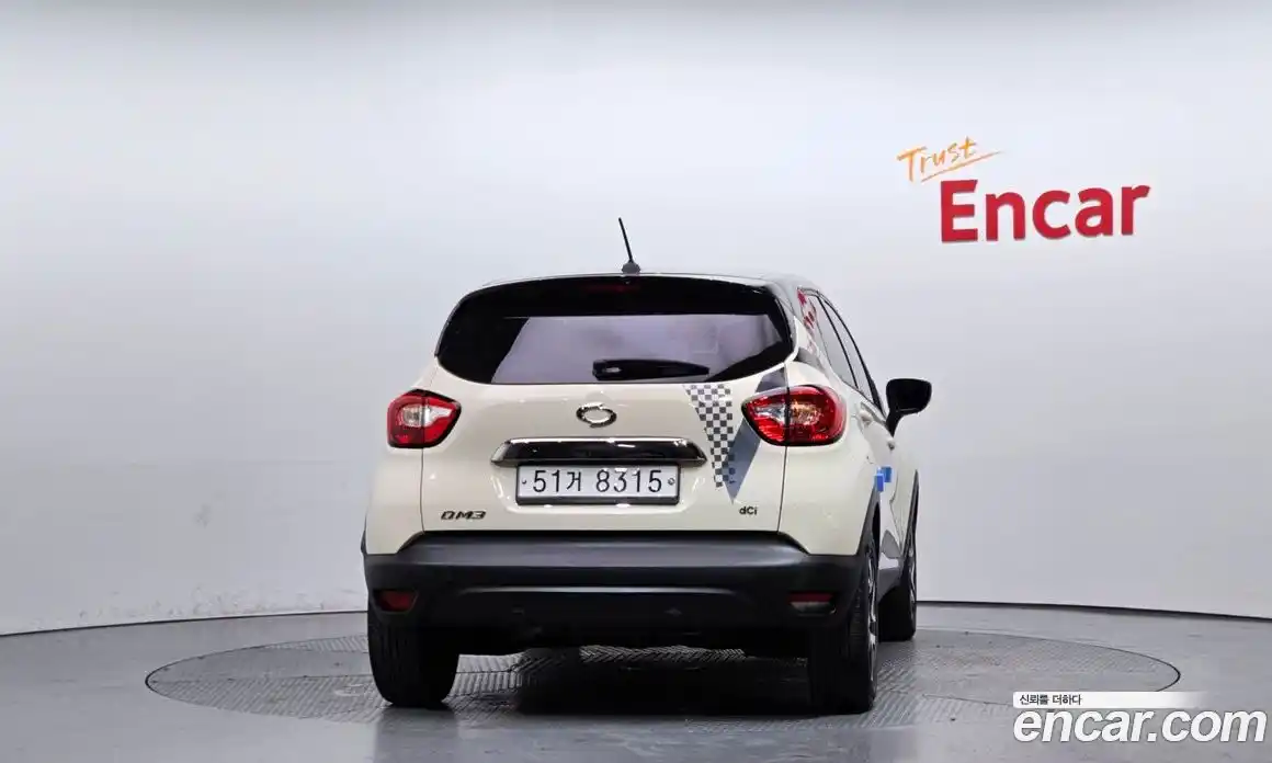 Renault QM3 2015 1.5 Автомат в Москве № 151473, фото 12