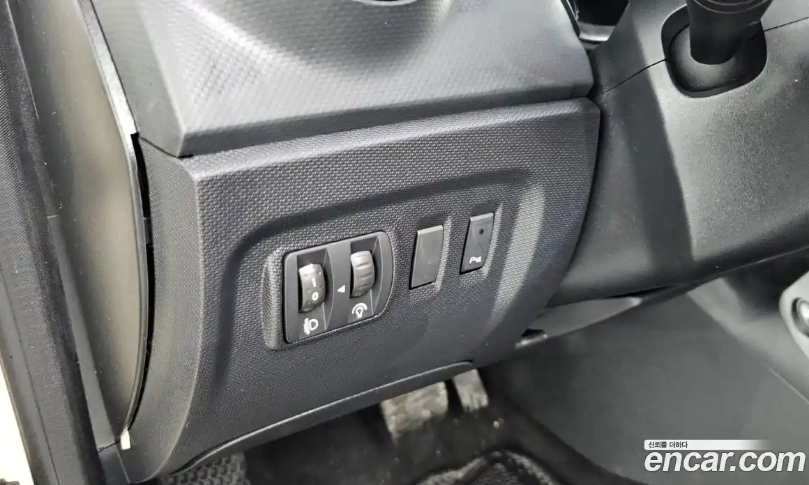 Renault QM3 2015 1.5 Автомат в Москве № 151473, фото 10