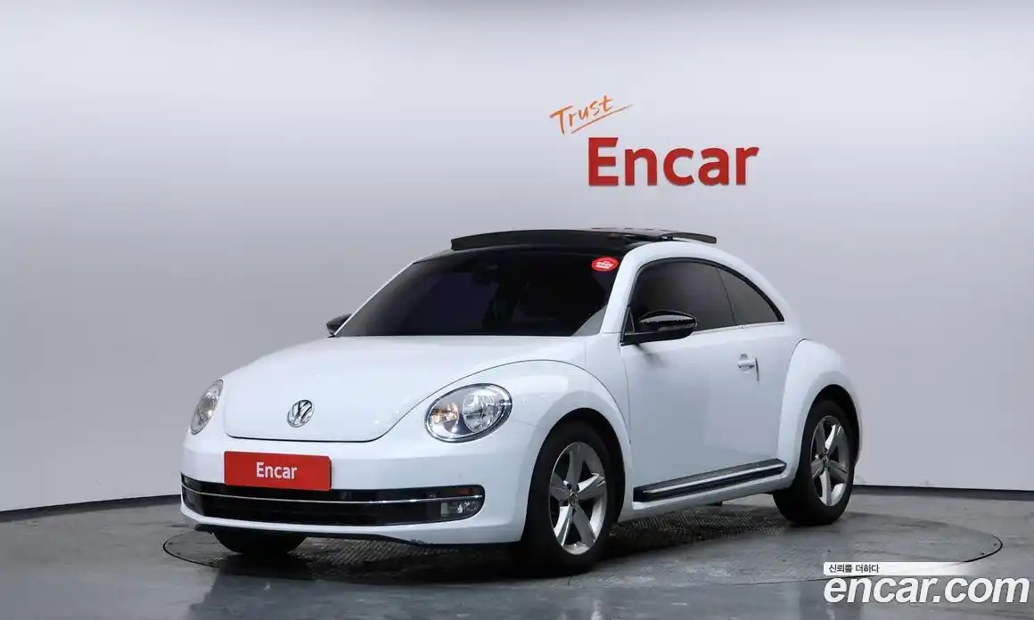 Volkswagen Beatle 2014 2.0 Автомат в Москве № 153821, фото 19