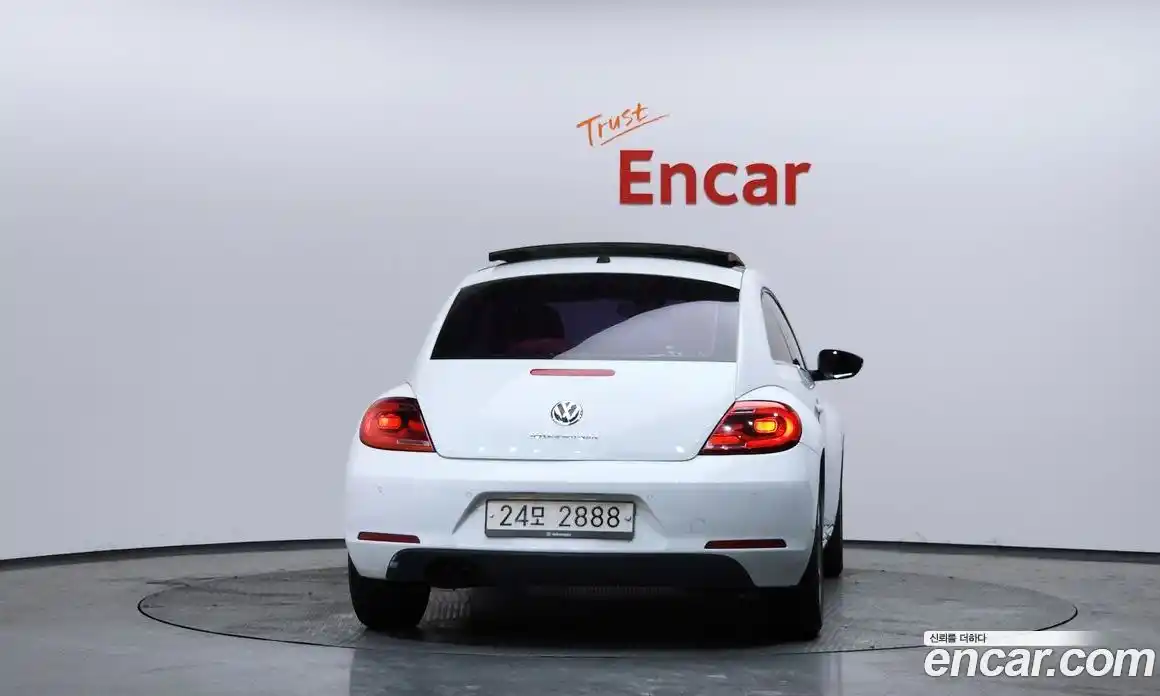 Volkswagen Beatle 2014 2.0 Автомат в Москве № 153821, фото 4