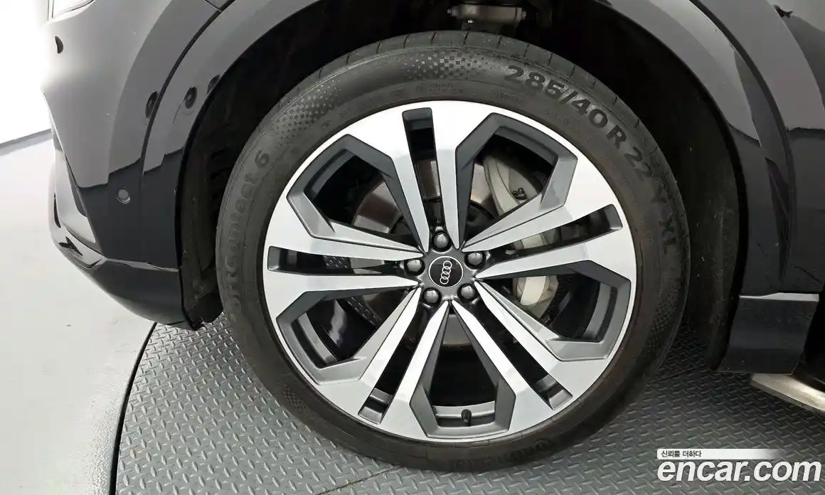 Audi Q8 2023 3.0 Автомат в Москве № 162461, фото 17