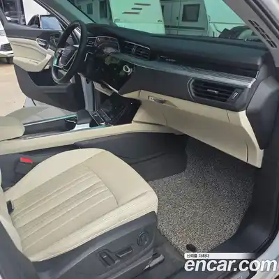 Audi e-tron 2022 0.2 Автомат в Москве № 164042, миниатюра 12