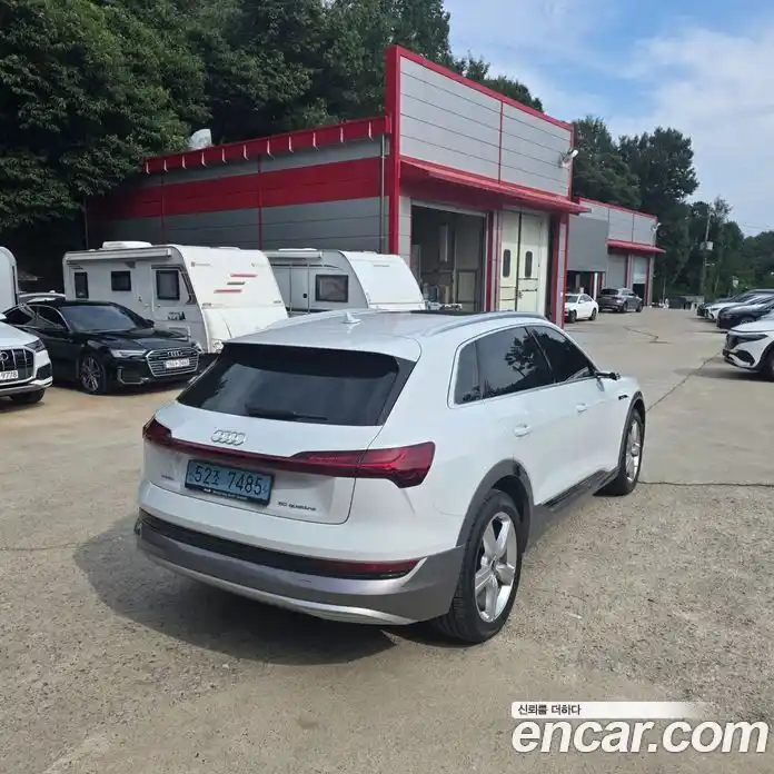 Audi e-tron 2022 0.2 Автомат в Москве № 164042, фото 6