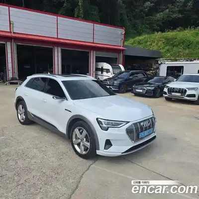 Audi e-tron 2022 0.2 Автомат в Москве № 164042, миниатюра 9