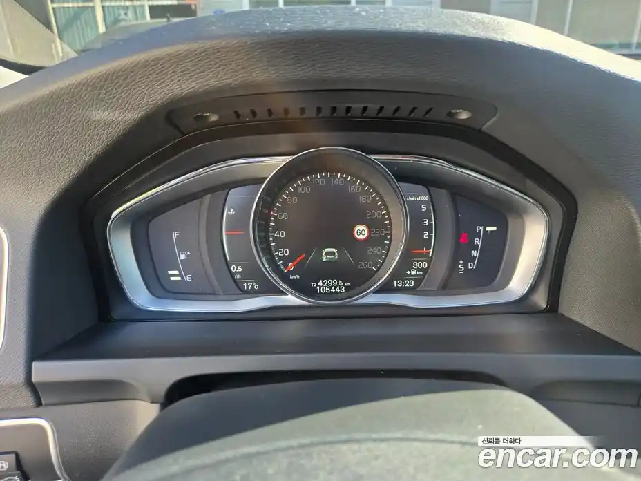 Volvo V60 2017 2.0 Автомат в Москве № 164835, фото 8