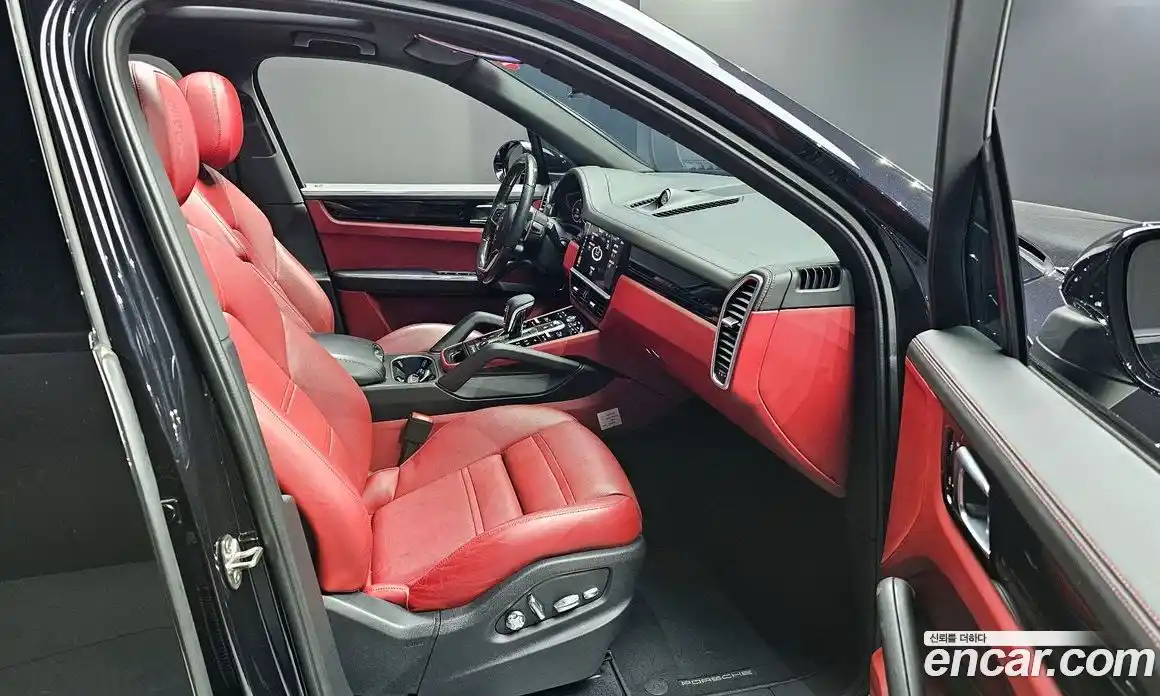 Porsche Cayenne 2021 3.0 Автомат в Москве № 165127, фото 11