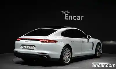 Porsche Panamera, 2018