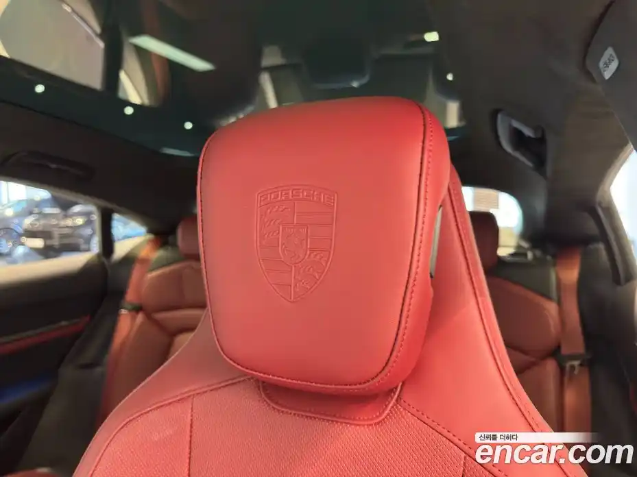 Porsche Taycan 2024 Автомат в Москве № 165758, фото 18