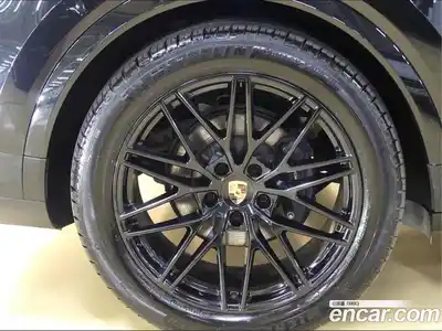 Porsche Cayenne 2024 3.0 Автомат в Москве № 165894, миниатюра 10