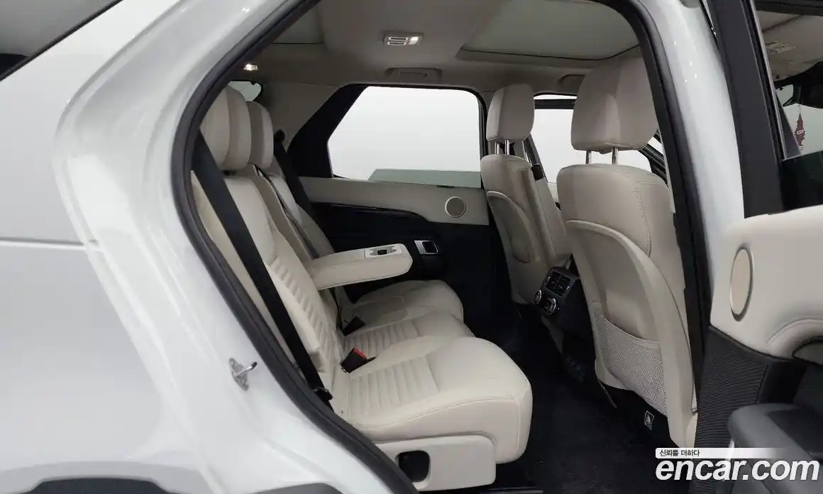 Land Rover Discovery 2024 2.0 Автомат в Москве № 165999, фото 14