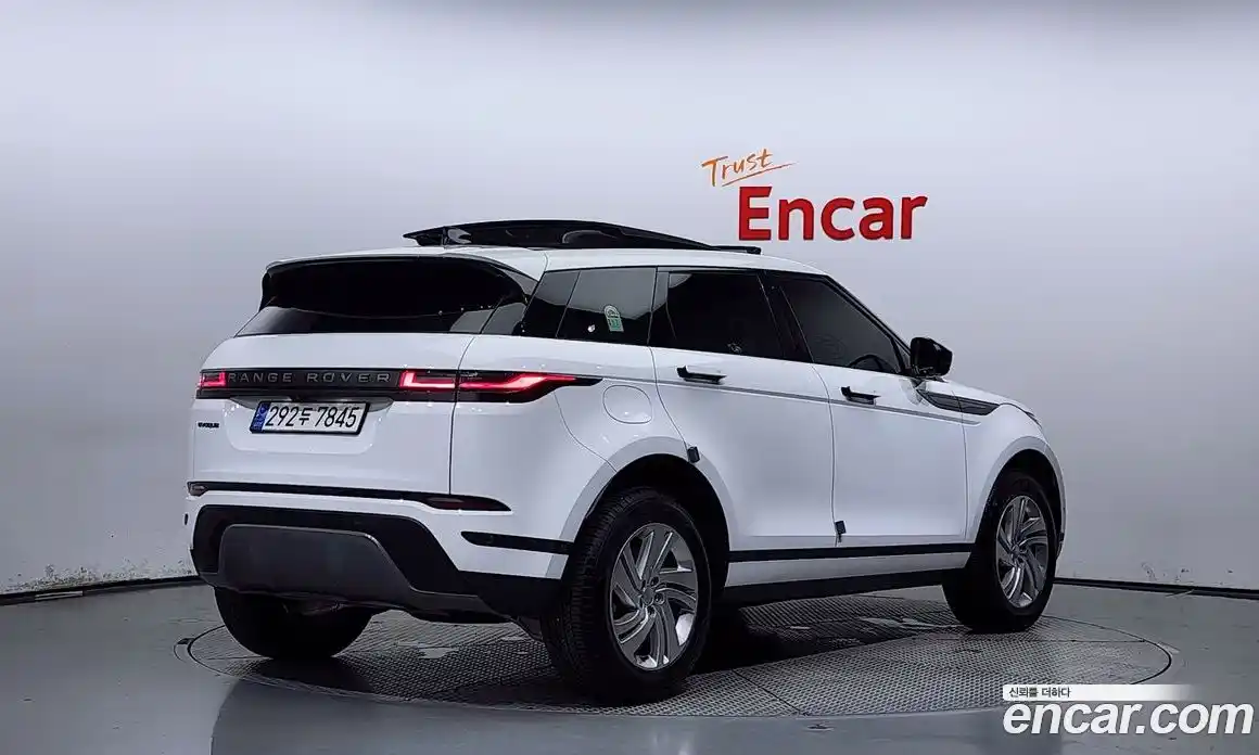 Land Rover Range-Rover Evoque 2024 2.0 Автомат в Москве № 166045, фото 3