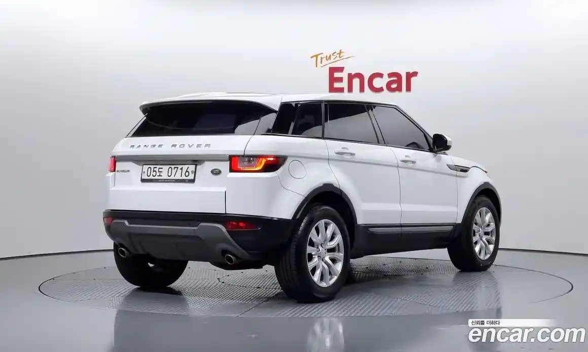 Land Rover Range-Rover Evoque 2016 2.0 Автомат в Москве № 166479, фото 2