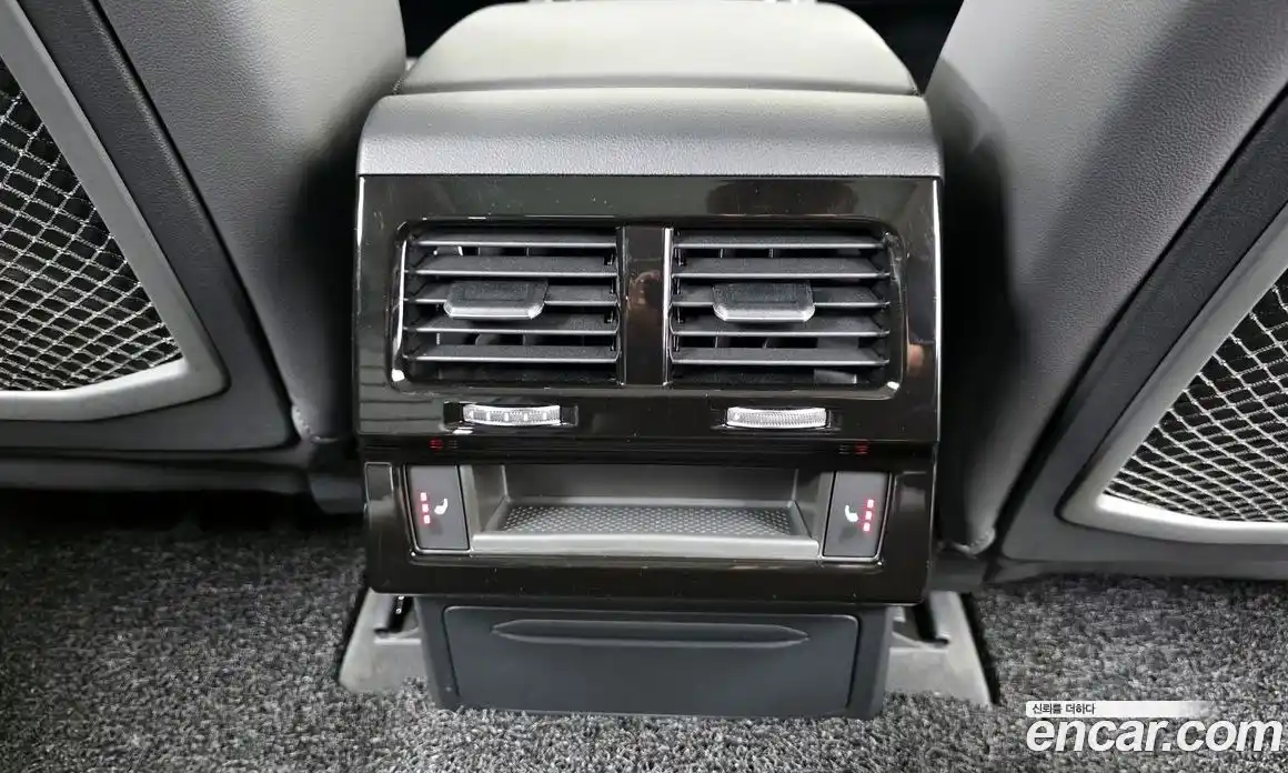 Volkswagen Touareg 2023 3.0 Автомат в Москве № 168568, фото 3