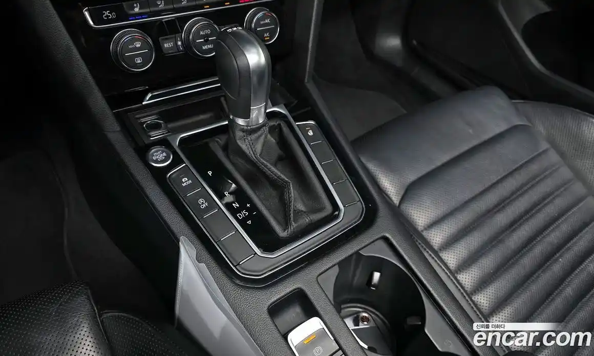 Volkswagen Passat 2018 2.0 Автомат в Москве № 168869, фото 16