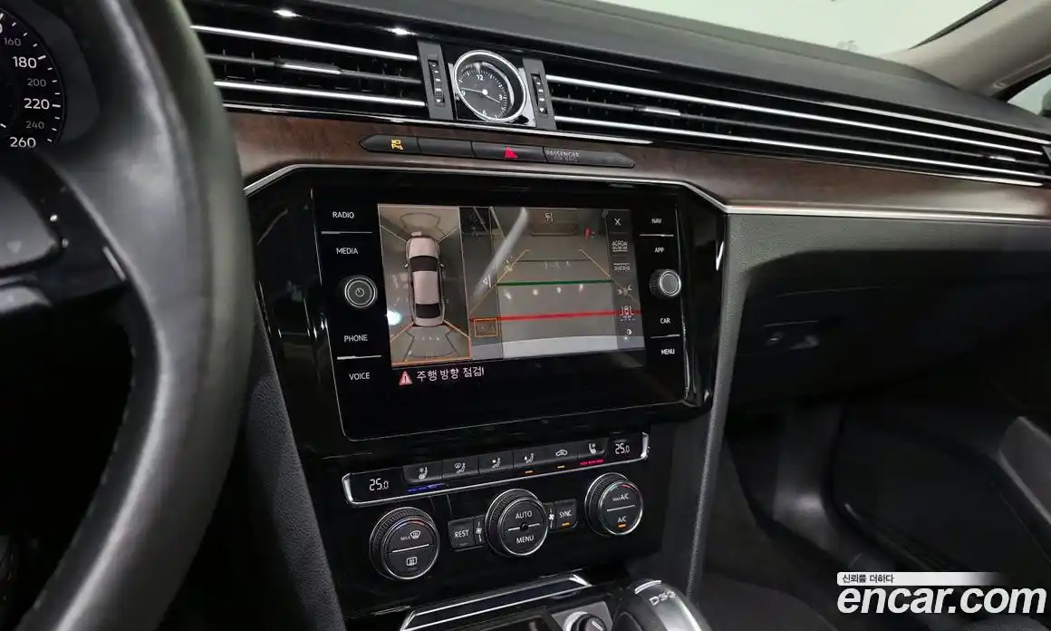 Volkswagen Passat 2018 2.0 Автомат в Москве № 168869, фото 19