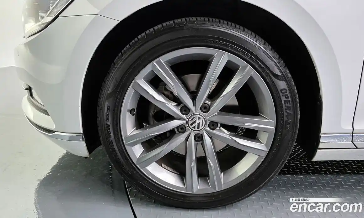 Volkswagen Passat 2018 2.0 Автомат в Москве № 168869, фото 6