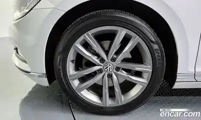 Volkswagen Passat 2018 2.0 Автомат в Москве № 168869, миниатюра 6