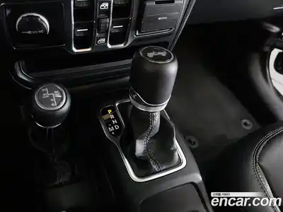 Jeep Wrangler 2024 2.0 Автомат в Москве № 169931, миниатюра 9