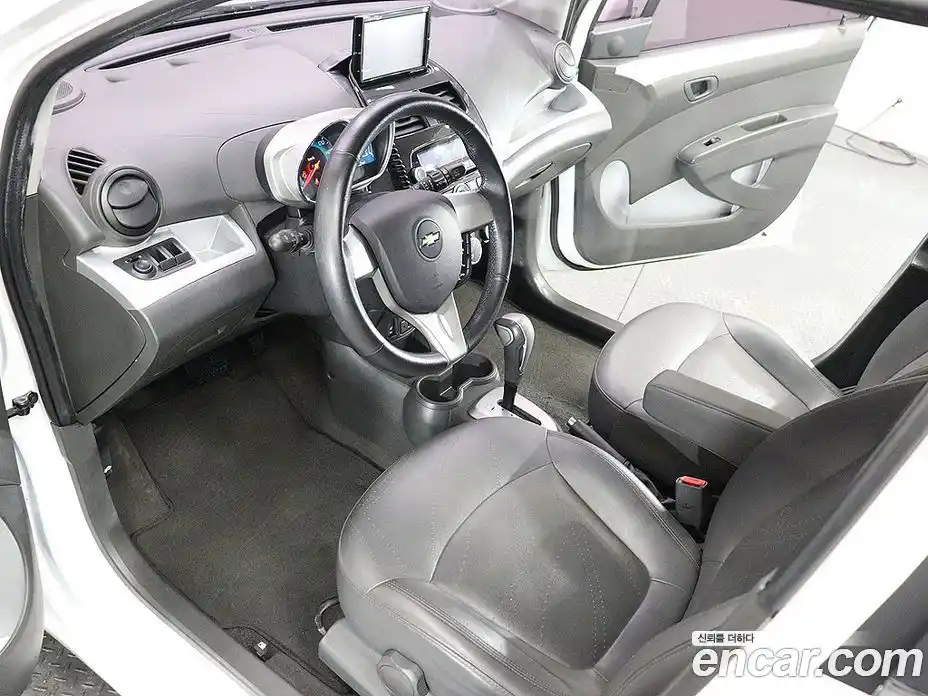 Chevrolet Spark 2015 1.0 Автомат в Москве № 174849, фото 18