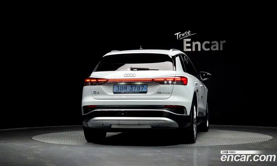 Audi Q4 e-tron 2025 0.2 Автомат в Москве № 176328, фото 4