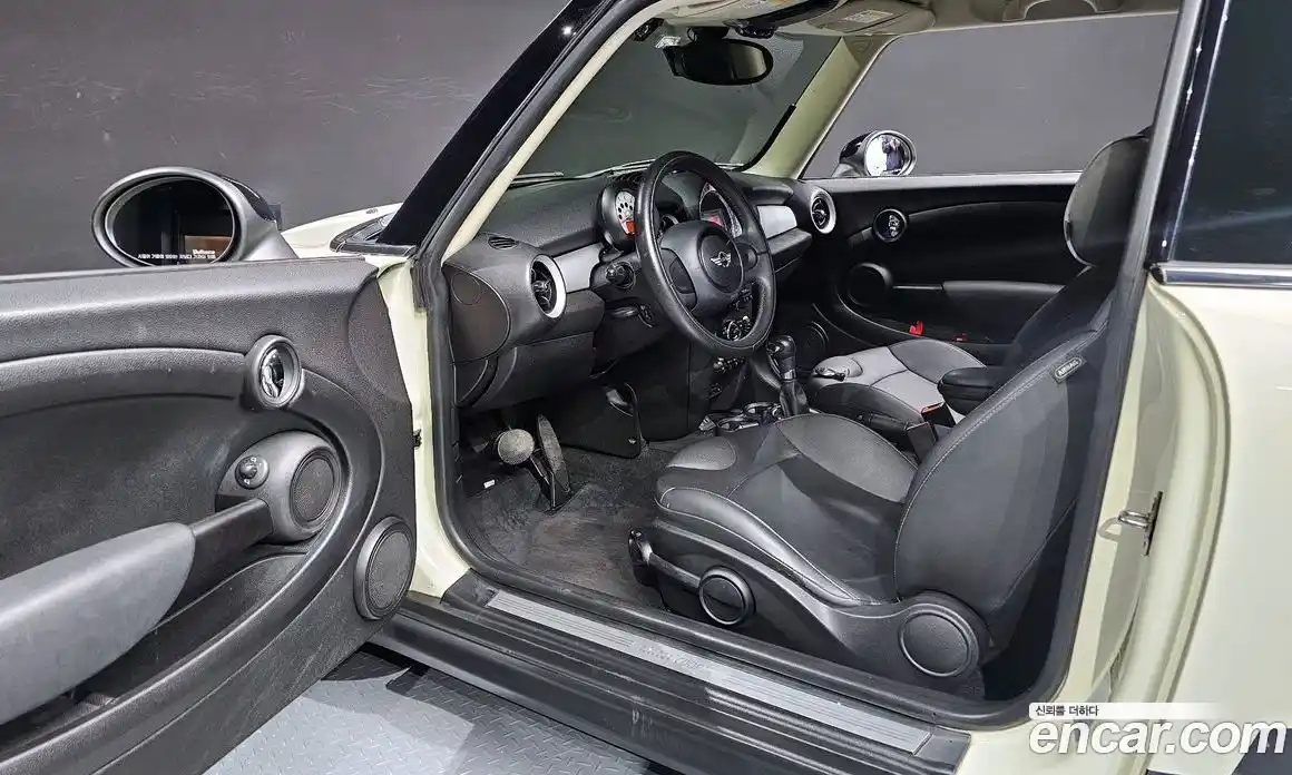 Mini Cooper 2013 2.0 Автомат в Москве № 177161, фото 1