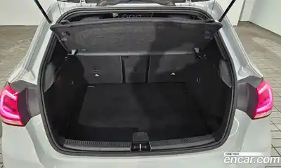 Mercedes-Benz A-Class 2023 2.0 Автомат в Москве № 178010, миниатюра 11