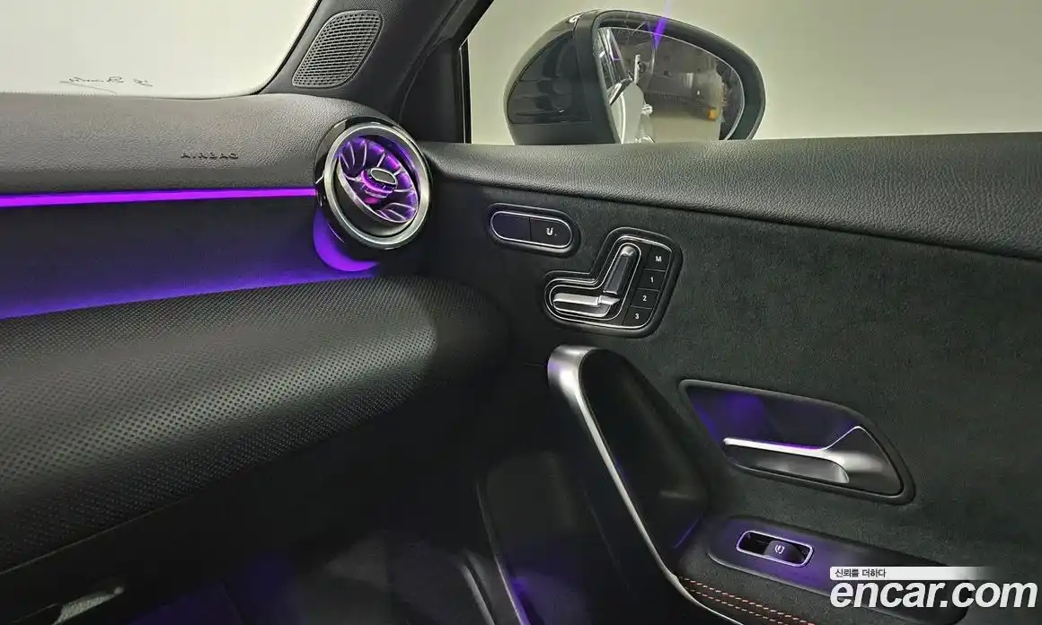 Mercedes-Benz A-Class 2023 2.0 Автомат в Москве № 178010, фото 13