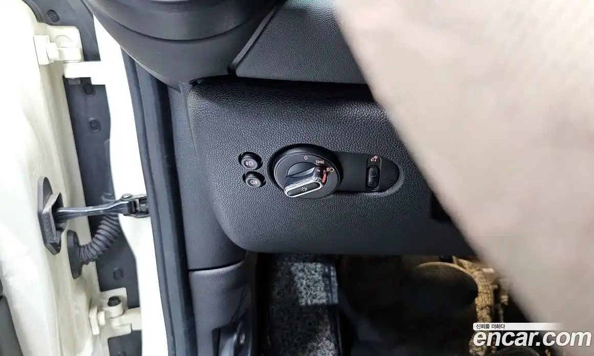 Mini Cooper 2019 1.5 Автомат в Москве № 179528, фото 18