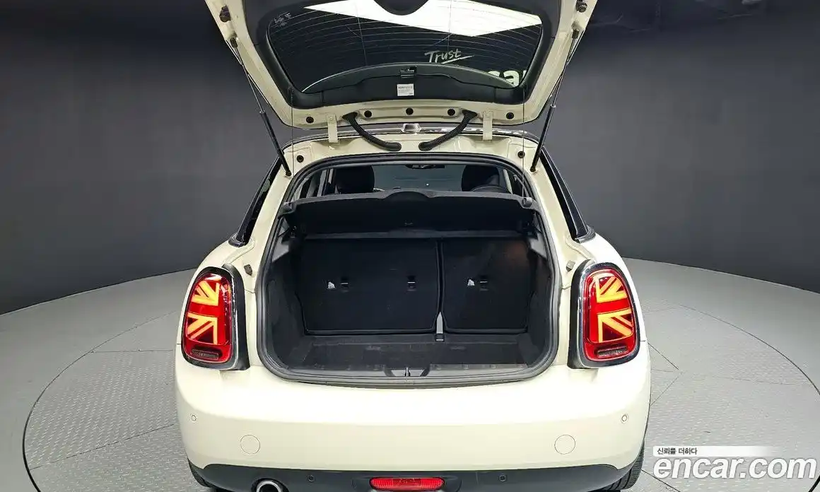 Mini Cooper 2019 1.5 Автомат в Москве № 179528, фото 20