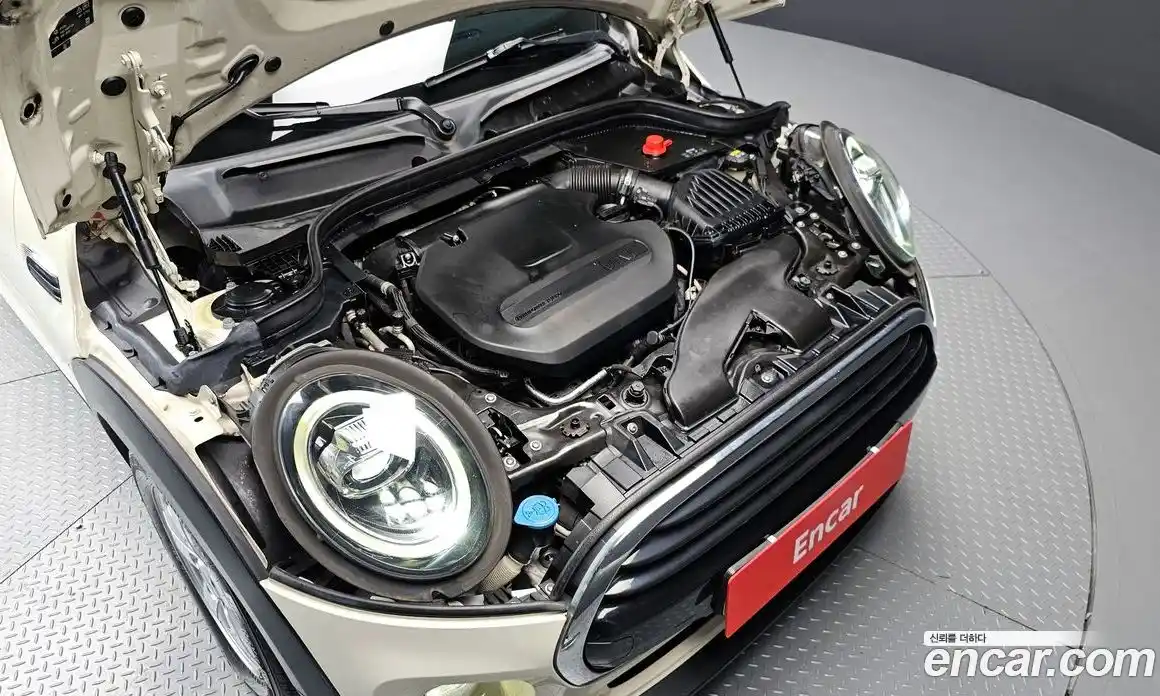 Mini Cooper 2019 1.5 Автомат в Москве № 179528, фото 6