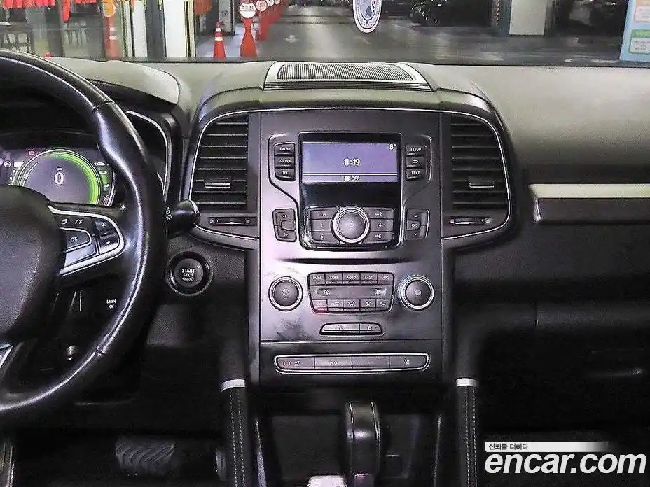 Renault QM6 2023 2.0 Автомат в Москве № 186576, фото 11