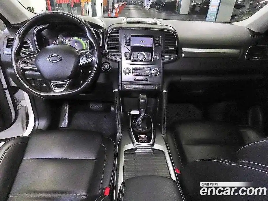 Renault QM6 2023 2.0 Автомат в Москве № 186576, фото 10