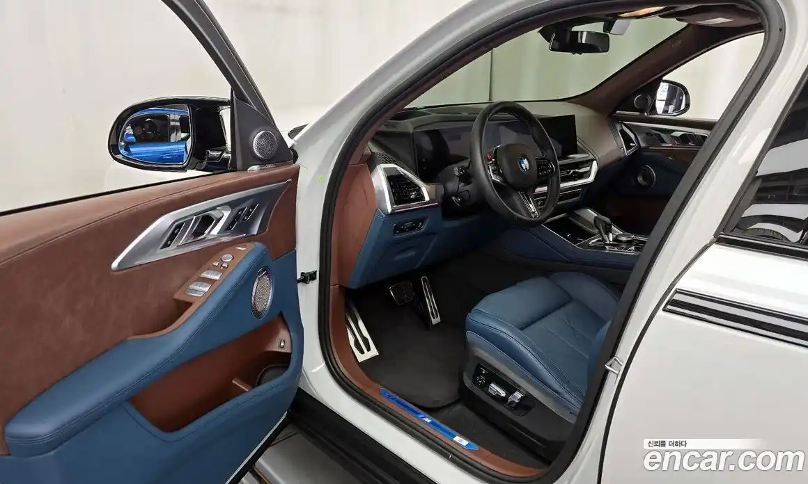 BMW XM 2023 4.4 Автомат в Москве № 187148, фото 14