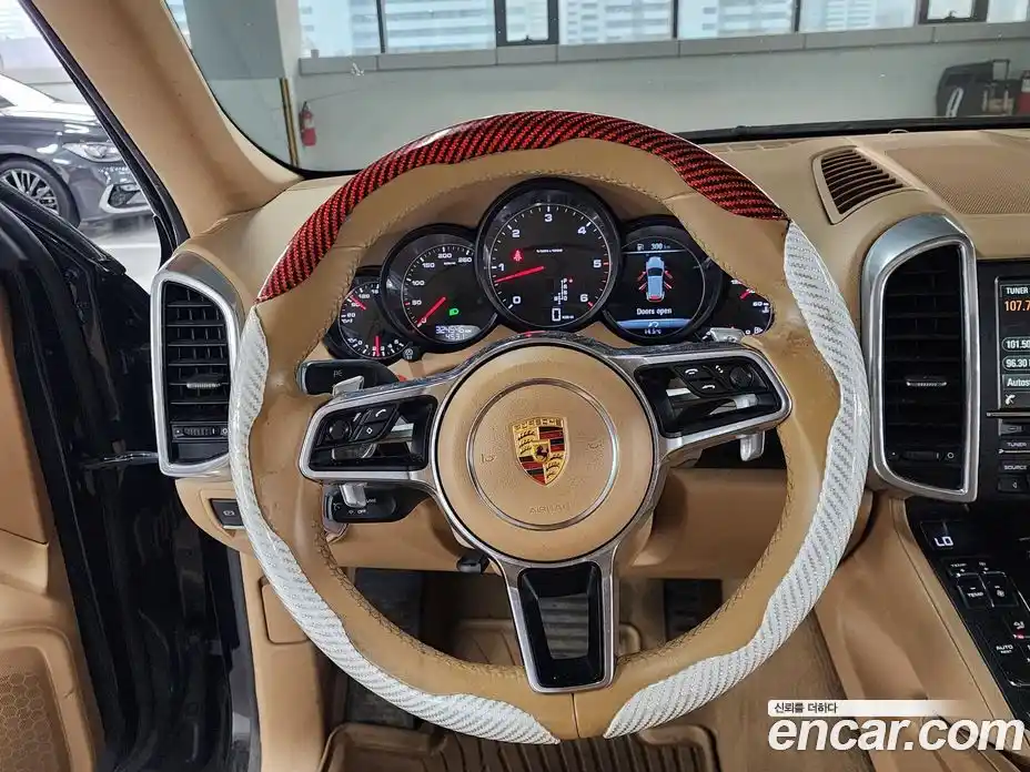 Porsche Cayenne 2015 3.0 Автомат в Москве № 187509, фото 12