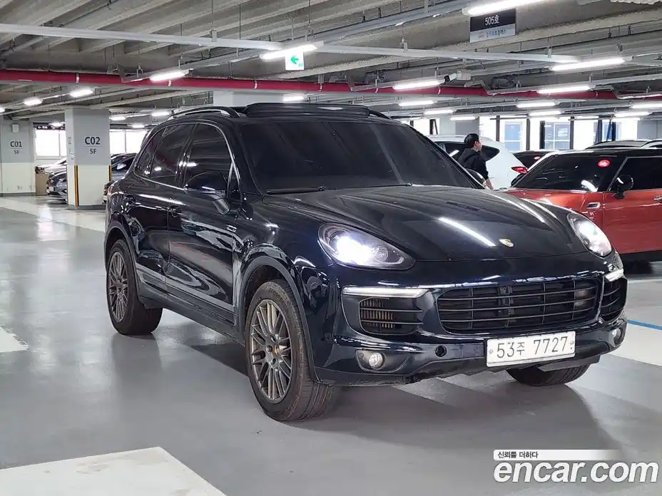 Porsche Cayenne 2015 3.0 Автомат в Москве № 187509, фото 3