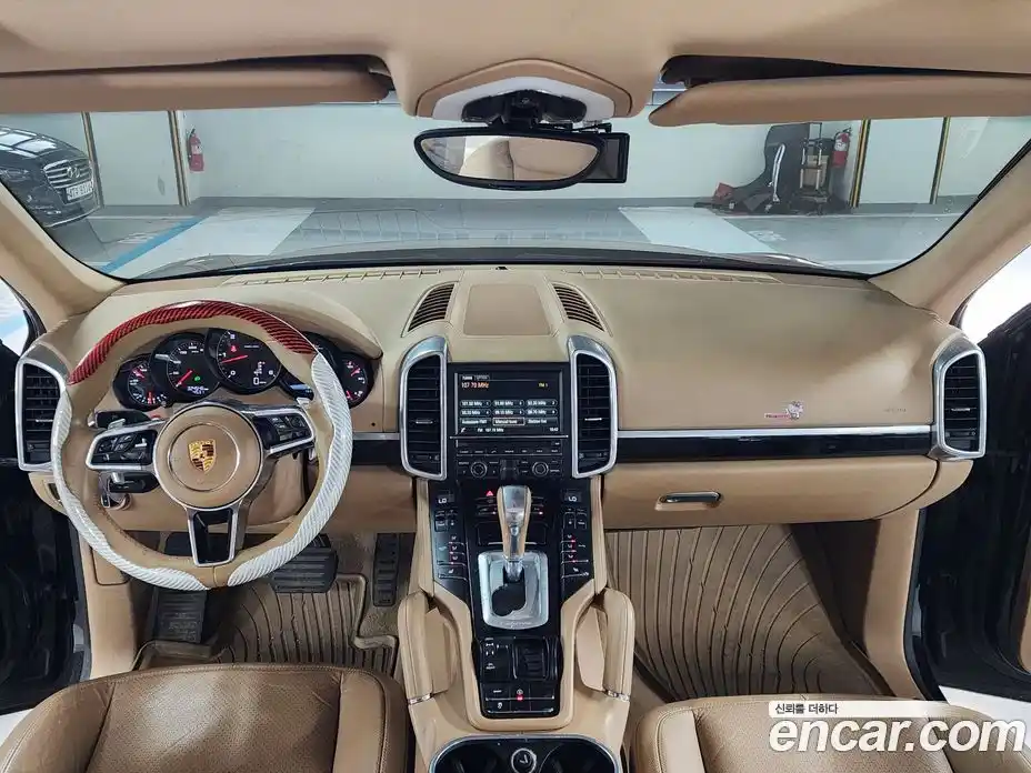 Porsche Cayenne 2015 3.0 Автомат в Москве № 187509, фото 7