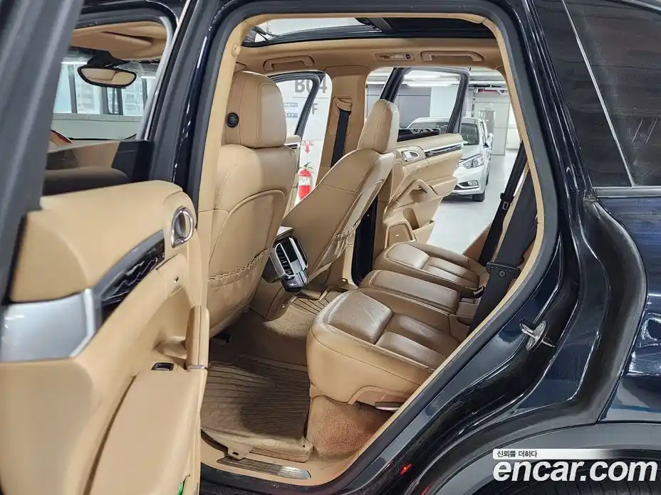 Porsche Cayenne 2015 3.0 Автомат в Москве № 187509, фото 9