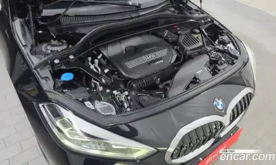 BMW 1-Series 2023 2.0 Автомат в Москве № 188829, миниатюра 2